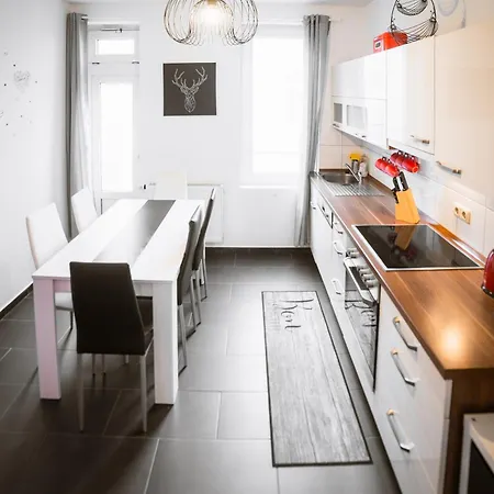 Exklusives Apartment Im Historischen Wohnhaus Mit Kamin, Bad & Viel Platz Bremerhaven Buitenkant foto