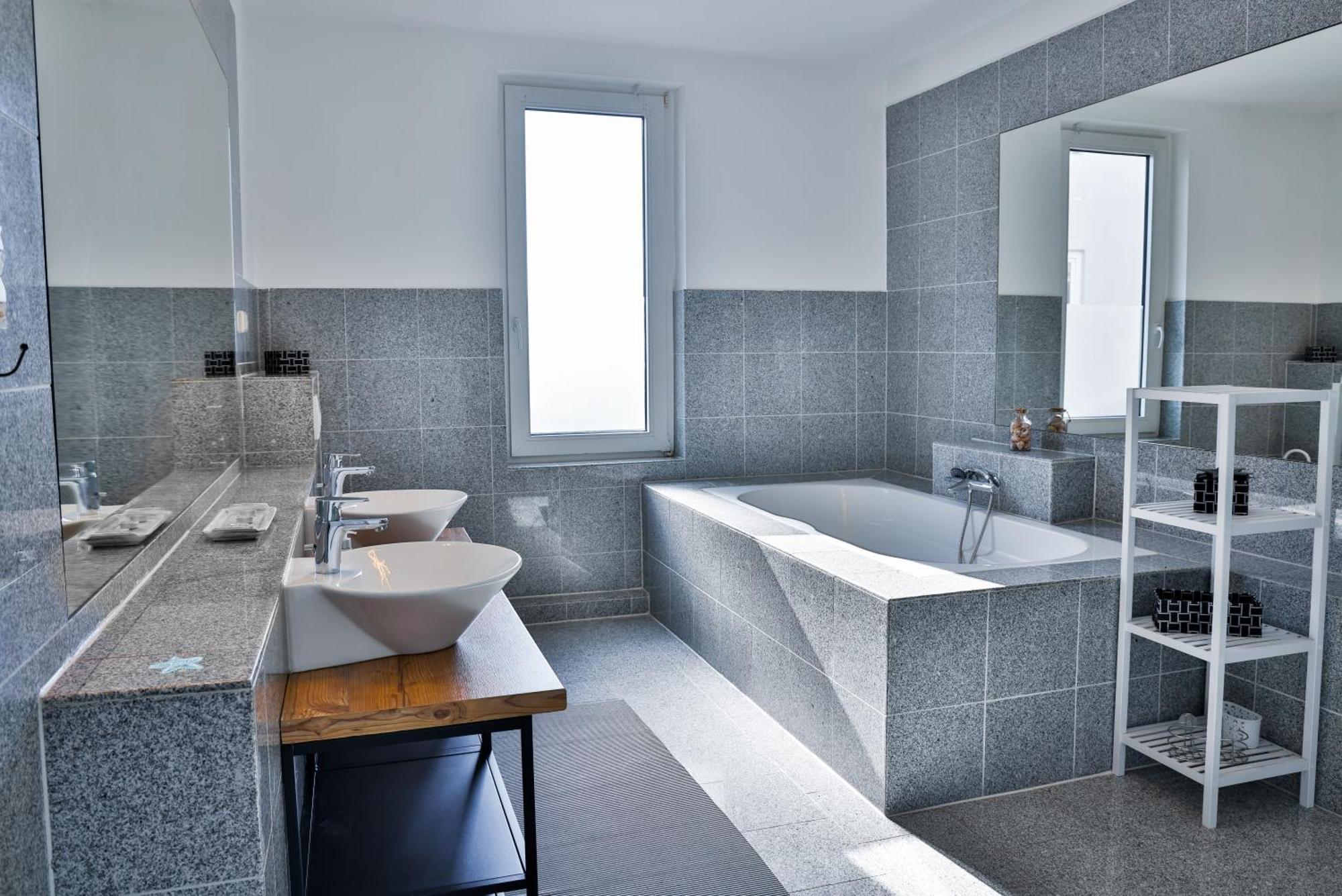 Exklusives Im Historischen Wohnhaus Mit Kamin, Bad & Viel Platz * Bremerhaven