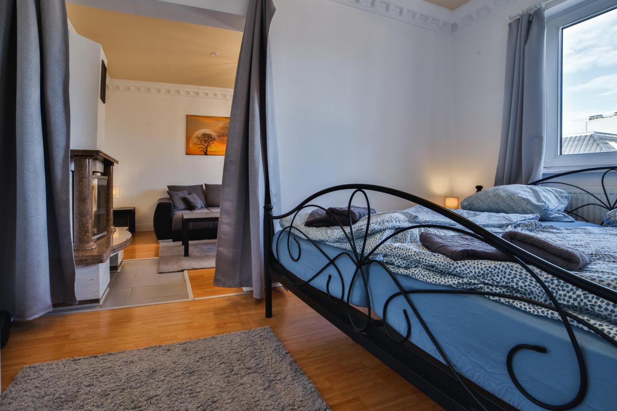 Exklusives Im Historischen Wohnhaus Mit Kamin, Bad & Viel Platz Bremerhaven